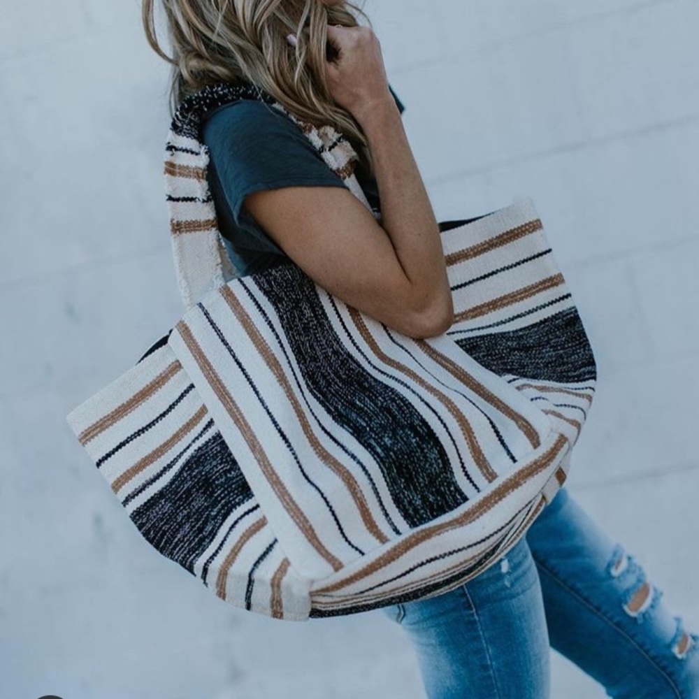 LAST ITEM▫️Gorgeous Boho Shopper Tote - Picture 2 of 8